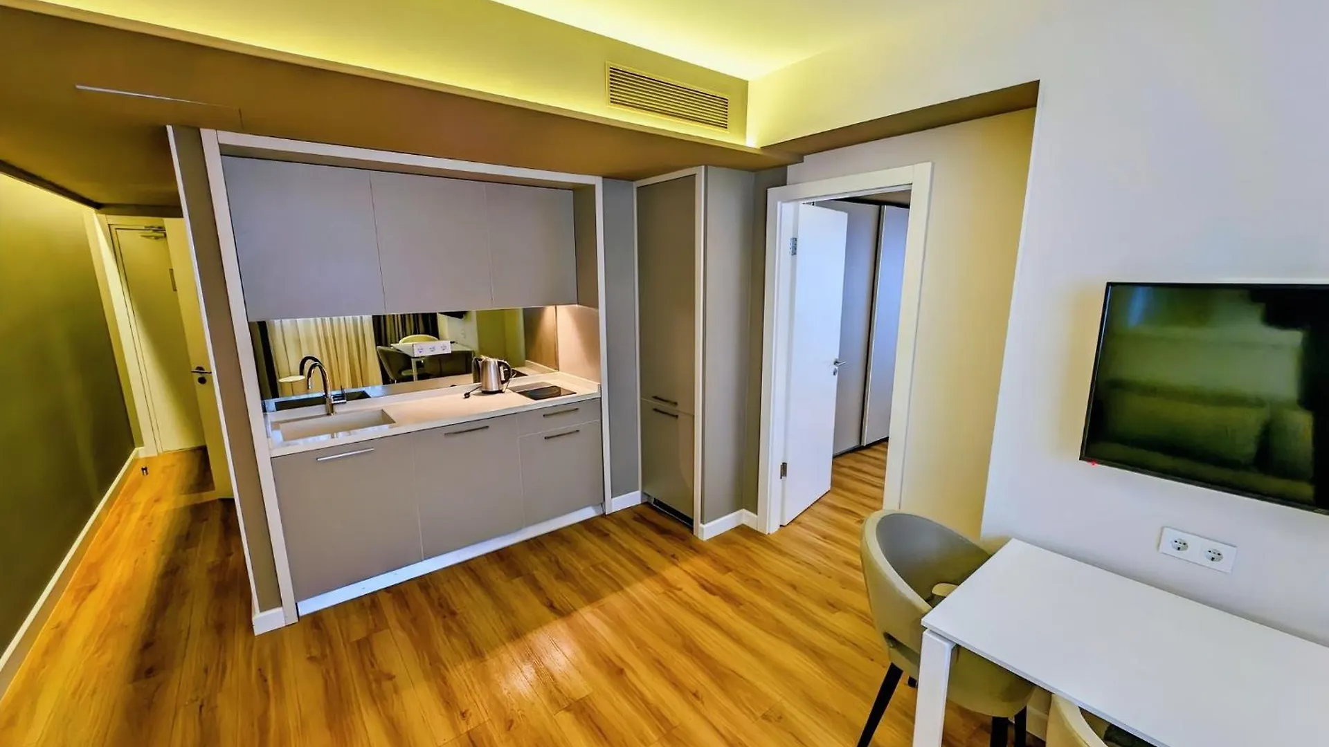 Alliance Palace By Black Sea Realty 바투미